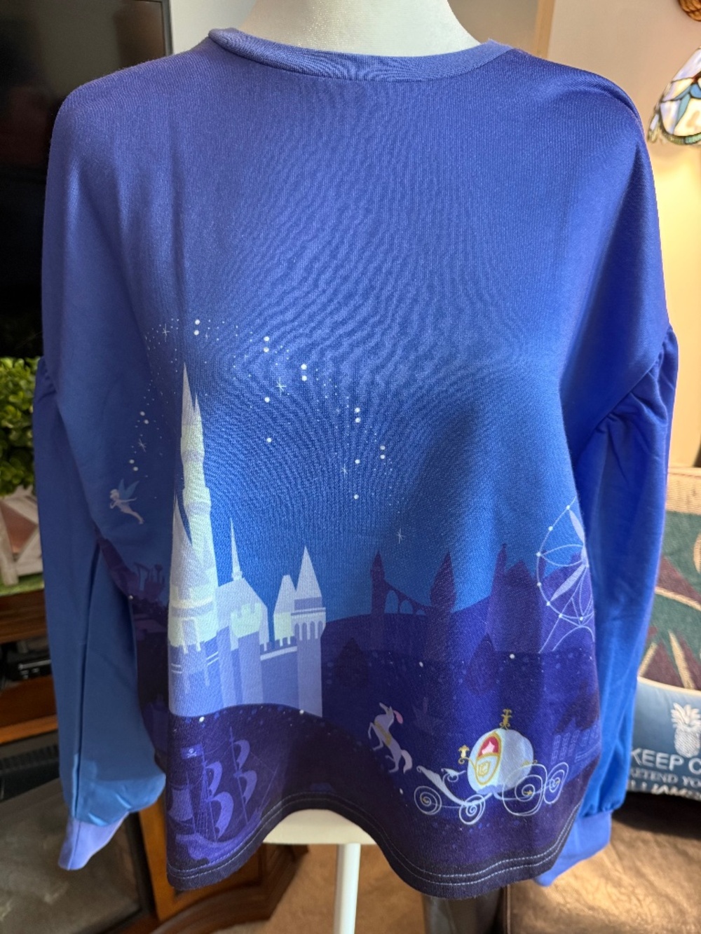 NWT - Disney Her Universe Women's Cinderella Carriage M Sweater